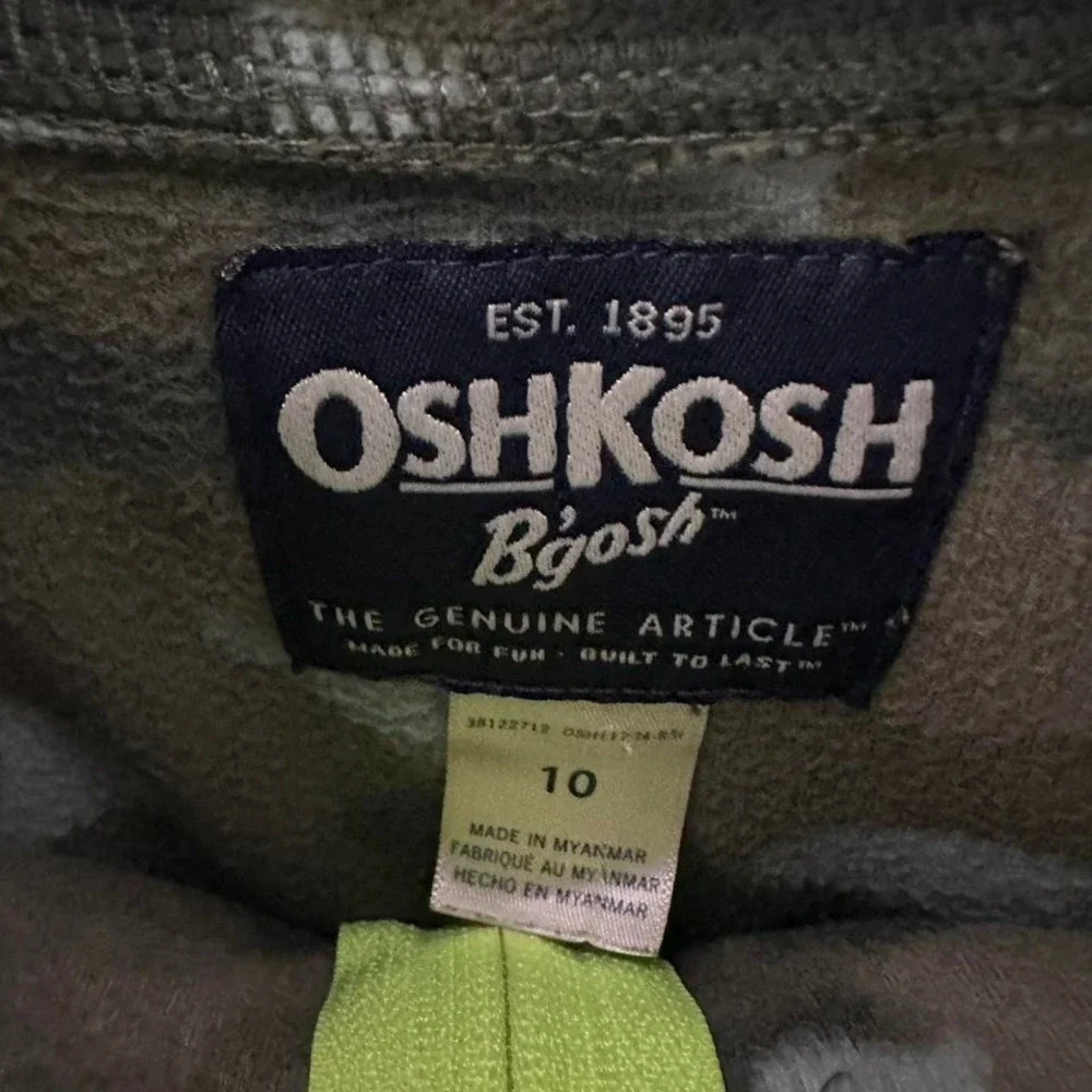 Oshkosh camo green and black hoodie #camo #zipup‎